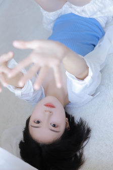 《丰满女学生》在线观看